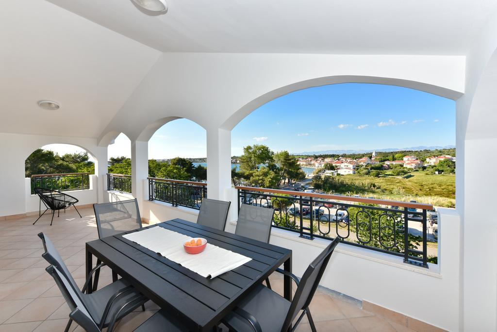 Mediterraneo Garden Apartments Petrcane Eksteriør bilde