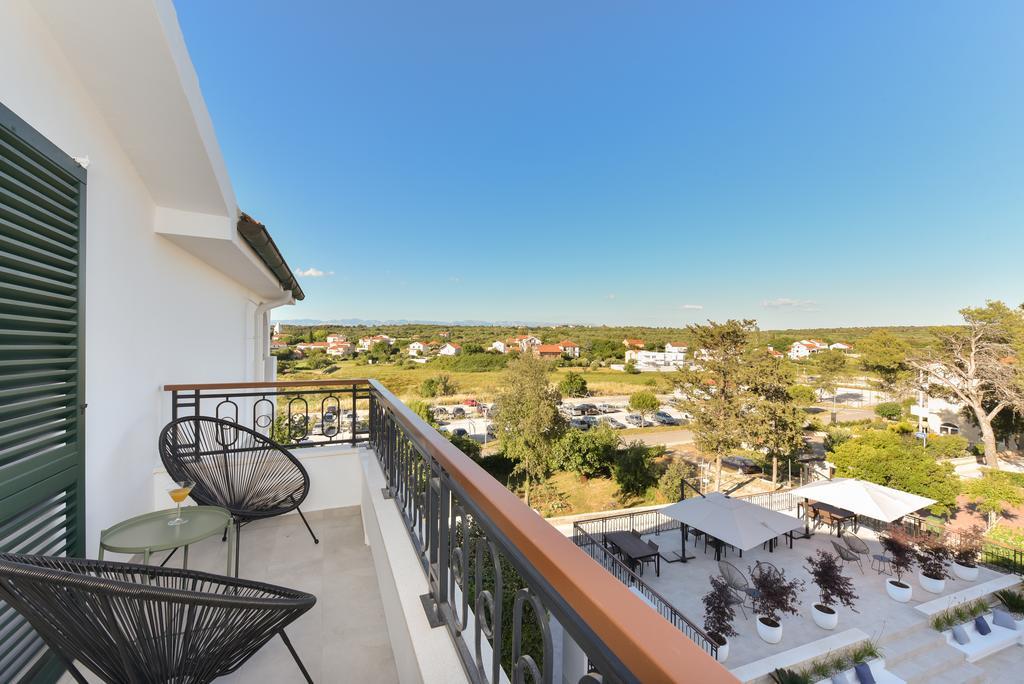 Mediterraneo Garden Apartments Petrcane Eksteriør bilde