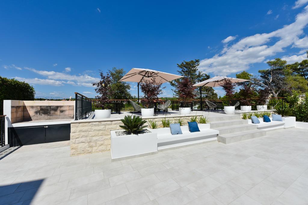 Mediterraneo Garden Apartments Petrcane Eksteriør bilde