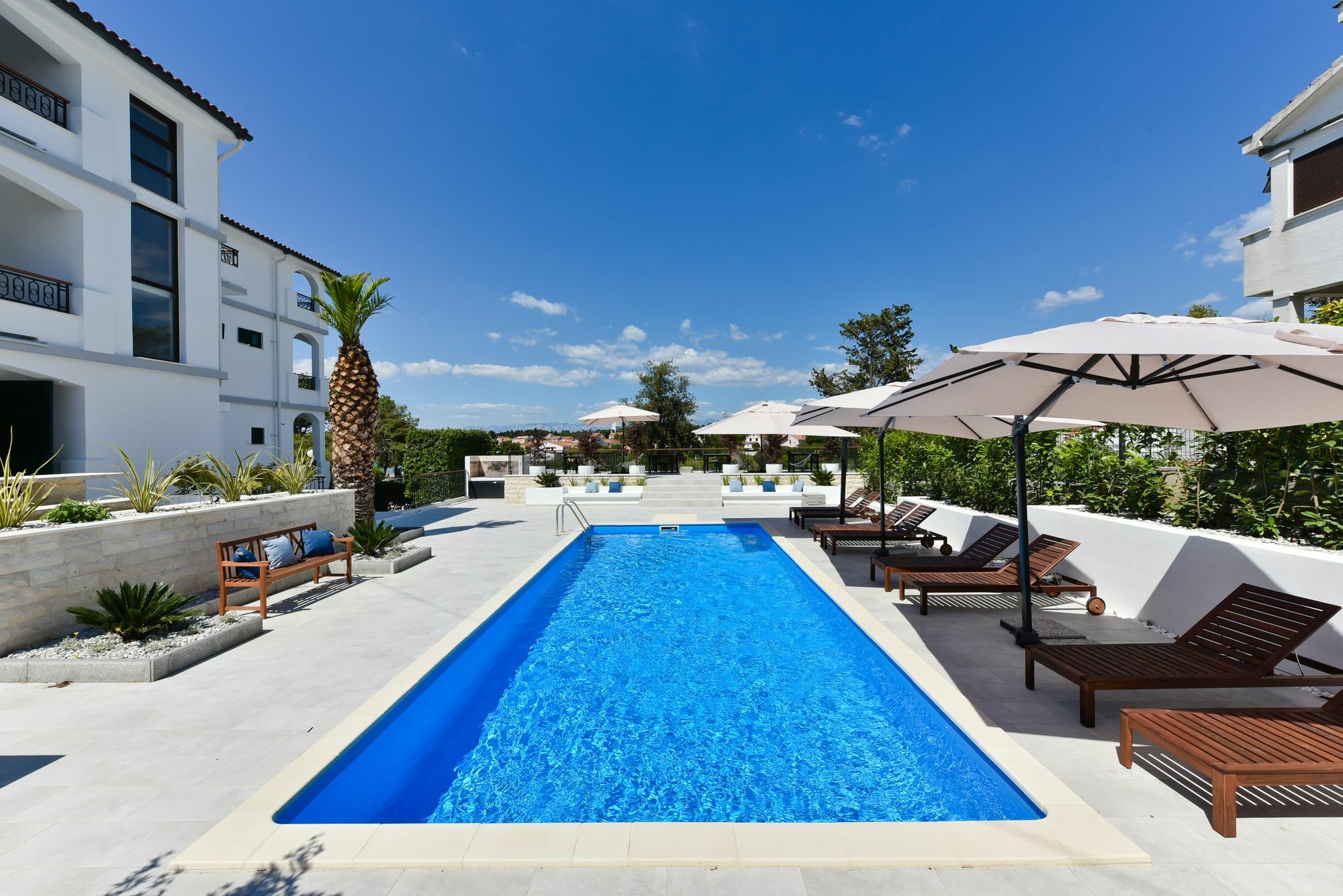Mediterraneo Garden Apartments Petrcane Eksteriør bilde